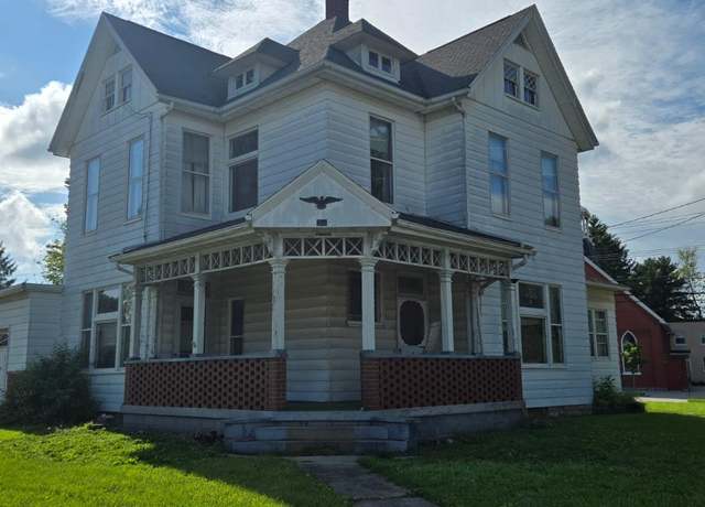 Property at 304 W Main St, Blanchester, OH 45107, 4 beds, 3 baths
