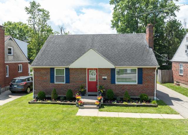 Property at 7821 Locust Ln, Madeira, OH 45243, 4 beds, 3 baths