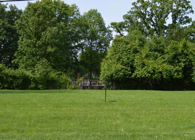 Property at 7276 Elkwood Dr, West Chester, OH 45069