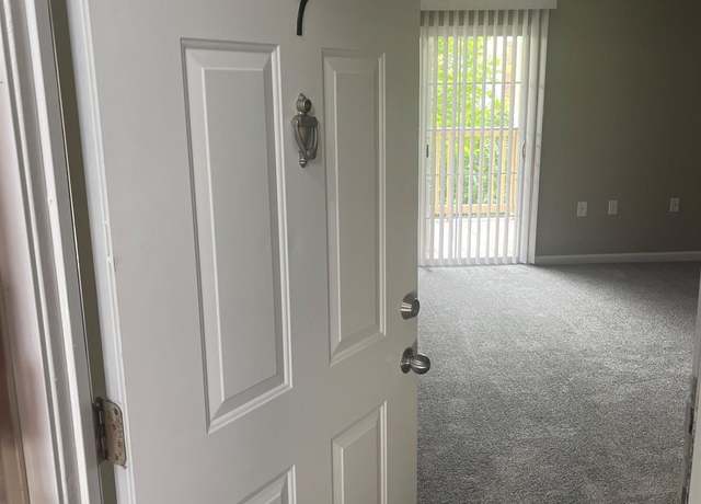 Property at 5960 Colerain Ave #7, Green Twp, OH 45239, 2 beds, 2 baths