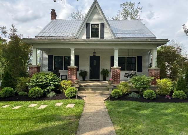 Property at 858 W Fosters Maineville Rd, Hamilton Twp, OH 45039, 3 beds, 1.5 baths