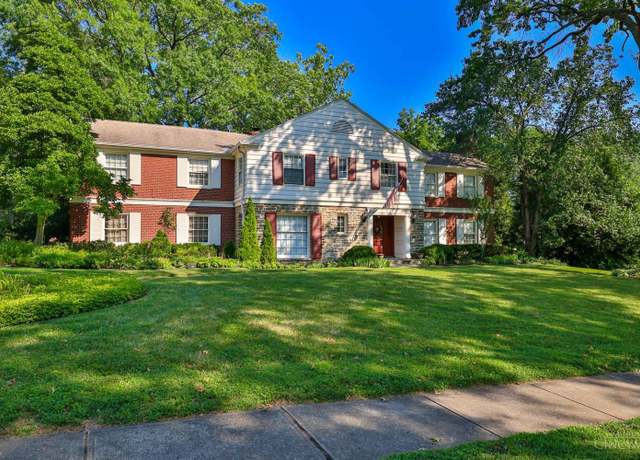 Property at 1227 Rookwood Dr, Cincinnati, OH 45208, 5 beds, 4 baths