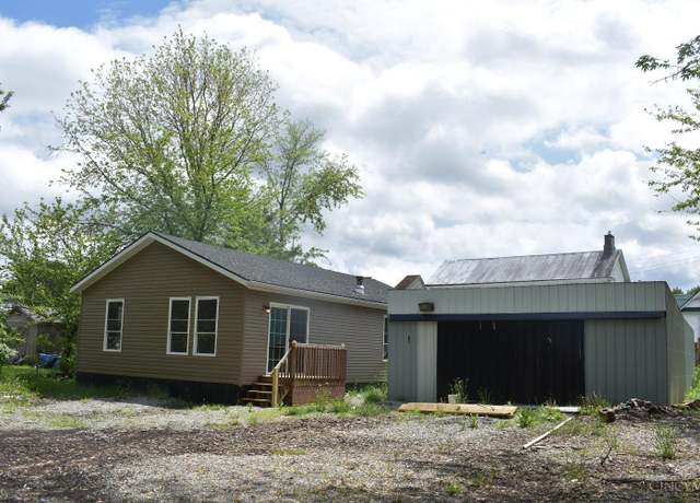 Property at 67 Sweet St, Martinsville, OH 45146, 2 beds, 1 bath