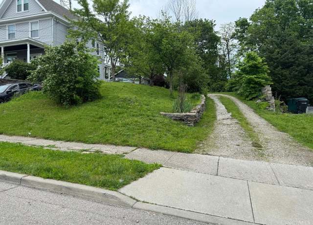 Property at 810 Summit Ave, Cincinnati, OH 45204
