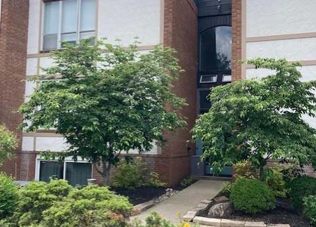Property at 3809 Petoskey Ave #4, Mariemont, OH 45227, 2 beds, 2 baths