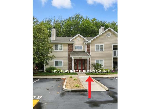 Property at 810 Carrington Pl #102, Loveland, OH 45140, 3 beds, 2 baths