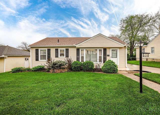 Property at 1215 Southern Hills Blvd, Hamilton, OH 45013, 3 beds, 1 bath