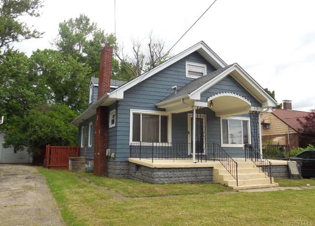 Property at 418 Hillside Ave, Lockland, OH 45215, 5 beds, 2.5 baths