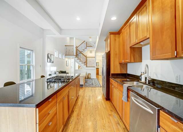 Property at 1125 Belvedere St, Cincinnati, OH 45202, 3 beds, 3.5 baths