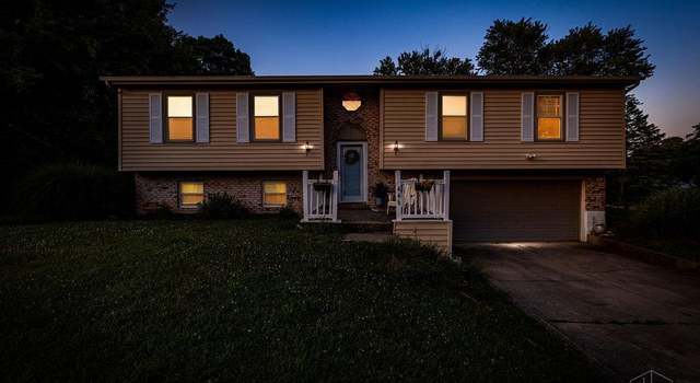 Photo of 446 Emerald Woods Dr, Oxford, OH 45056