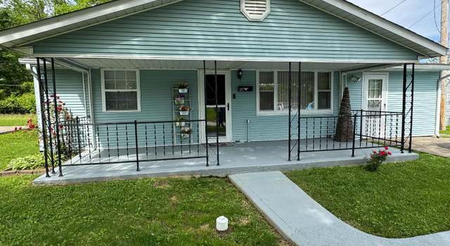 Photo of 209 N Orchard Cir, Blanchester, OH 45107