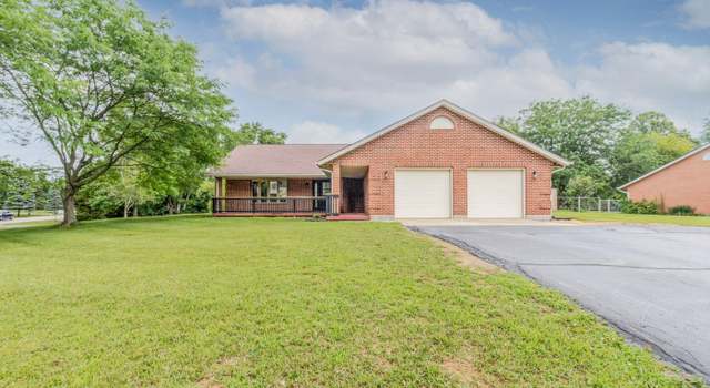 Photo of 40 Lakengren Dr, Eaton, OH 45320