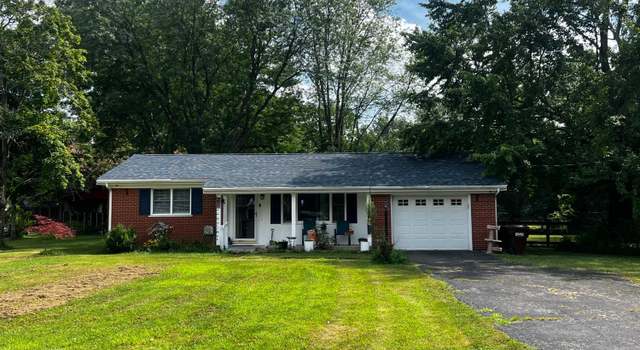 Photo of 318 Pleasant St, Mount Orab, OH 45154