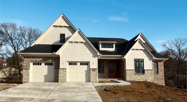 Photo of 6956 Old Stone Rdg, Green Twp, OH 45233