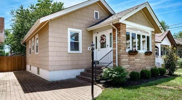 Photo of 7017 Bramble Ave, Columbia Twp, OH 45227