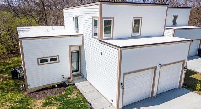 Photo of 1 Dewitt Ct, Greenhills, OH 45218