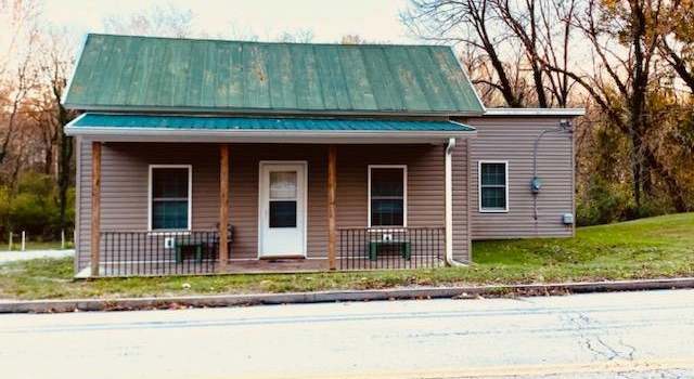 Photo of 115 Columbia St, Higginsport, OH 45121