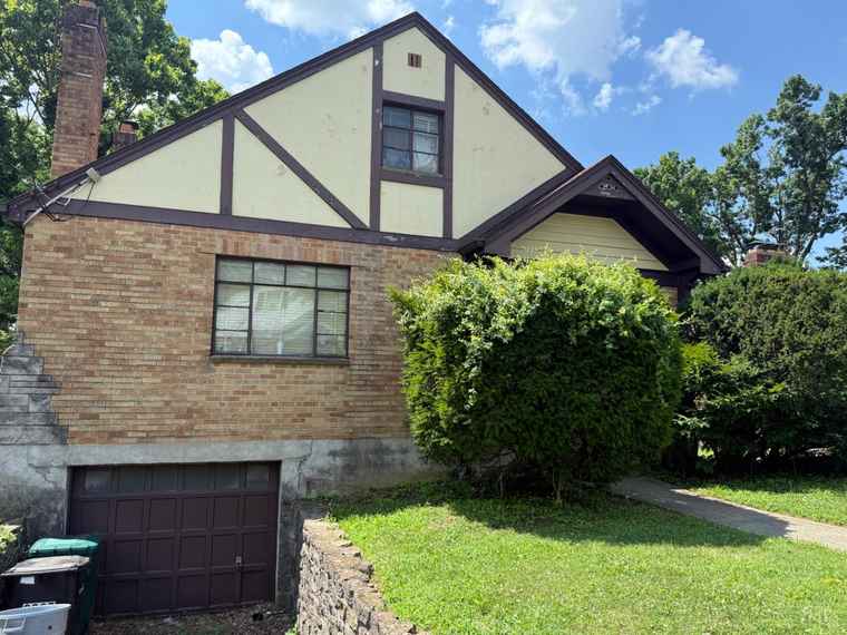 Photo of 2927 Lawndale Ave Cincinnati, OH 45212