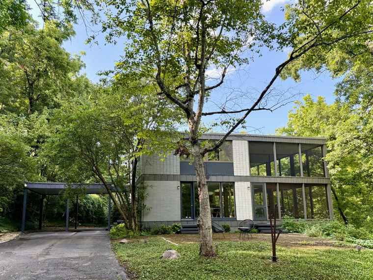 Photo of 144 Lafayette Ln Cincinnati, OH 45220