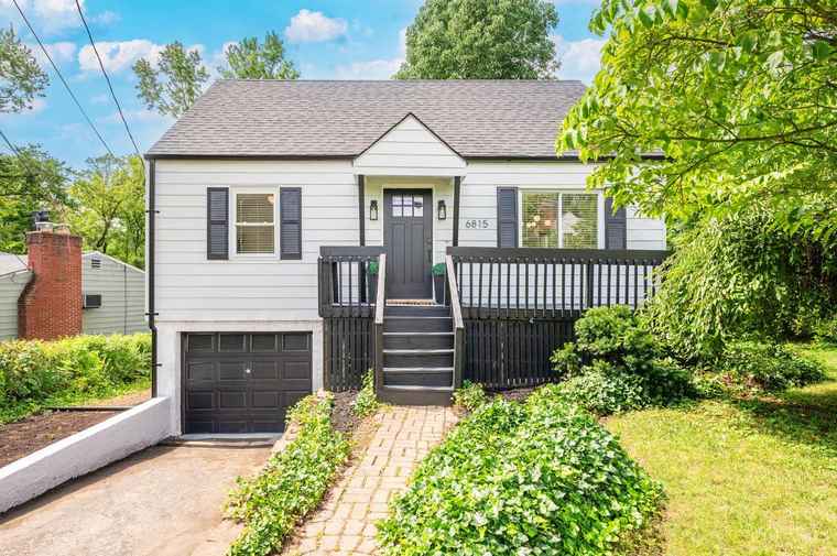 Photo of 6815 Sunray Ave Anderson Twp, OH 45230