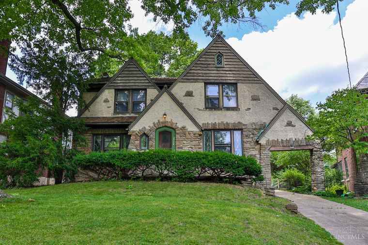 Photo of 2754 Powell Dr Cincinnati, OH 45211