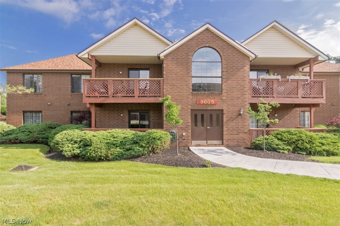 8605 Scenicview Dr Unit P106, Broadview Heights, OH 44147 MLS