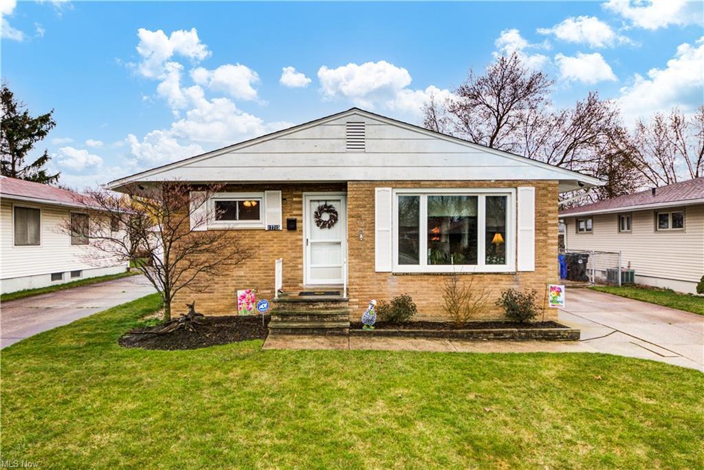 17715 Chatfield Ave, Cleveland, OH 44111 | MLS# 4266230 | Redfin