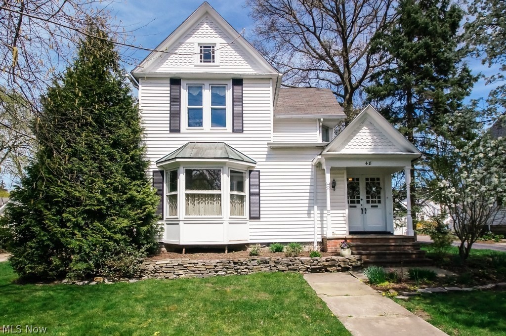 48 Maple St, Chagrin Falls, OH 44022 | MLS# 4090586 | Redfin