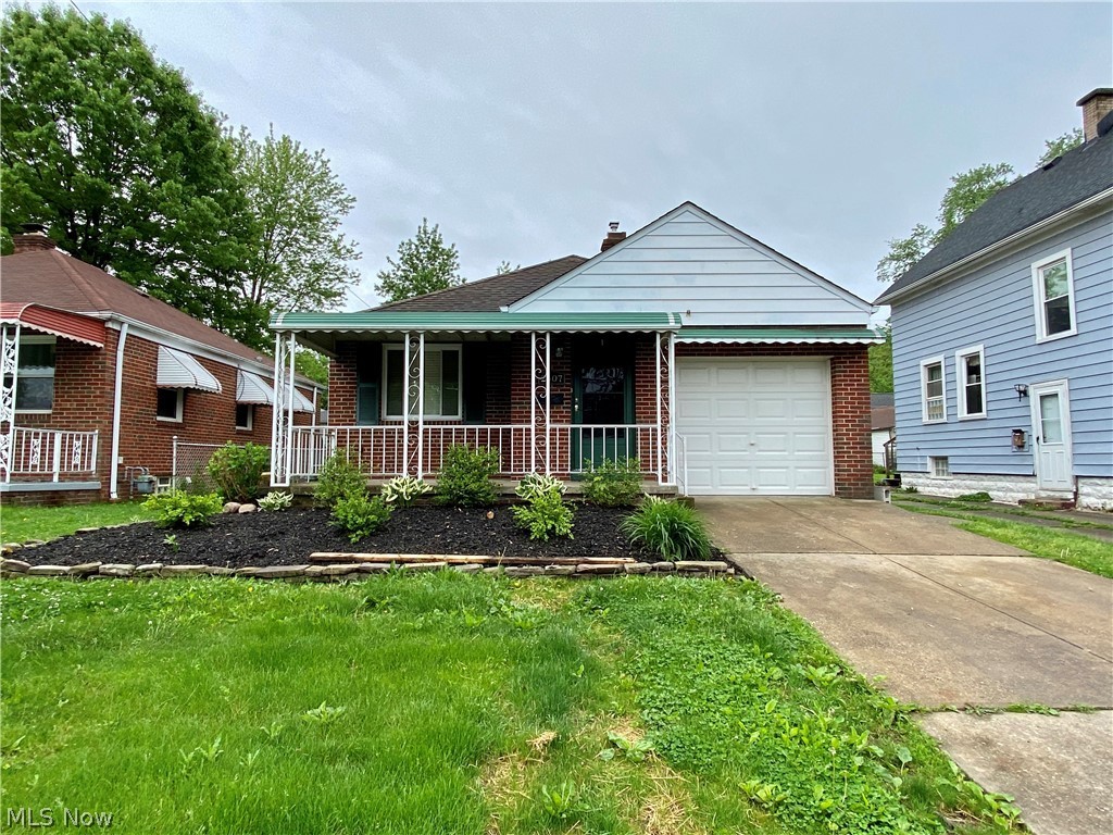 2607 Fortune Ave, Parma, OH 44134 | MLS# 4194696 | Redfin