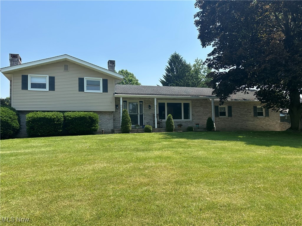 3005 Chaucer Dr NE, Canton, OH 44721 | Redfin