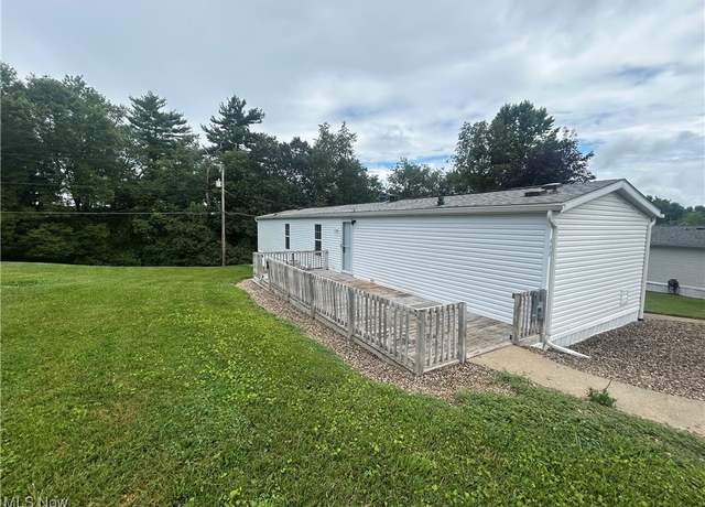 Property at 490 S Pleasant Grove Cir S, Zanesville, OH 43701, 2 beds, 2 baths