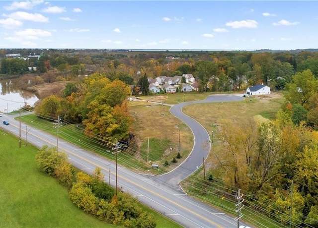 Property at 12 Blue Heron Ct, Painesville, OH 44077