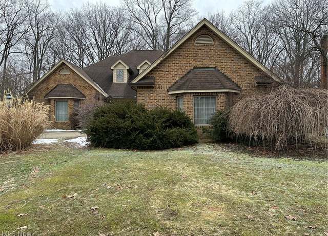Property at 3629 Hummingbird Hill Dr, Poland, OH 44514, 4 beds, 3.5 baths