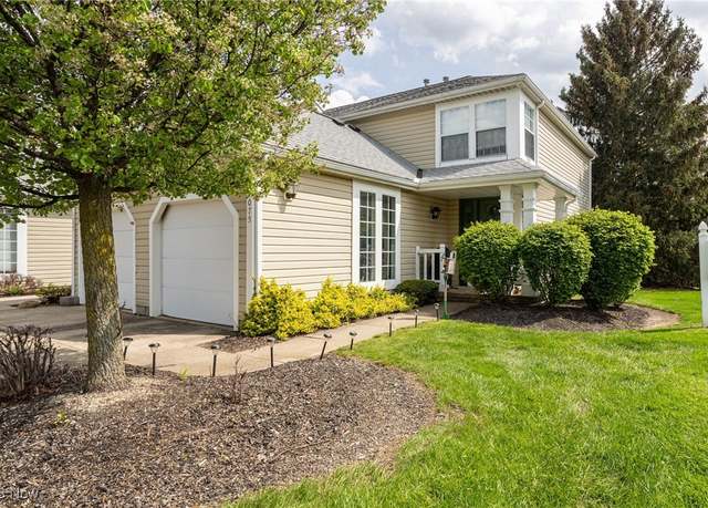 Property at 1075 Sunhaven Dr, Medina, OH 44256, 2 beds, 2.5 baths
