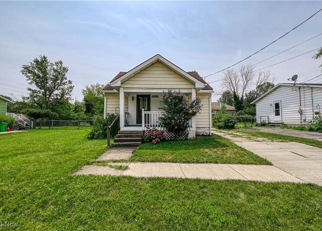 Property at 2064 Case St, Twinsburg, OH 44087, 3 beds, 1 bath