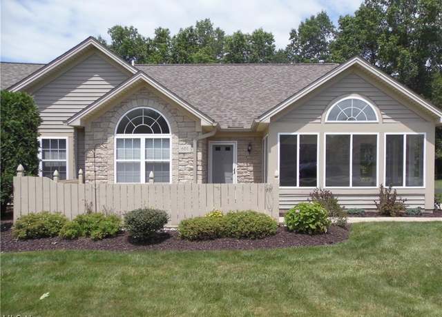 Property at 601 Timberline Dr, Columbiana, OH 44408, 3 beds, 2 baths