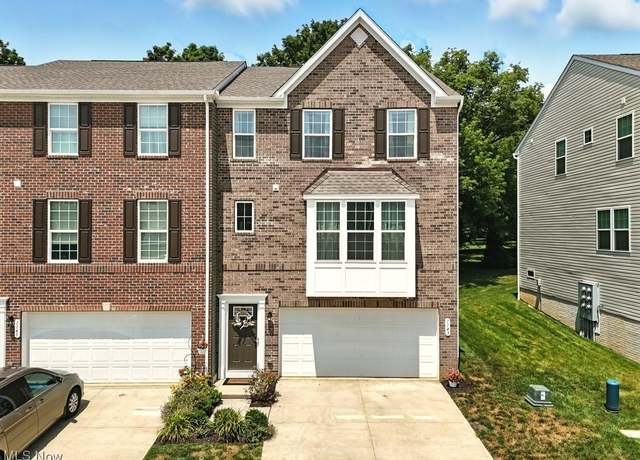Property at 1143 Bean Ln, Cuyahoga Falls, OH 44313, 3 beds, 2.5 baths