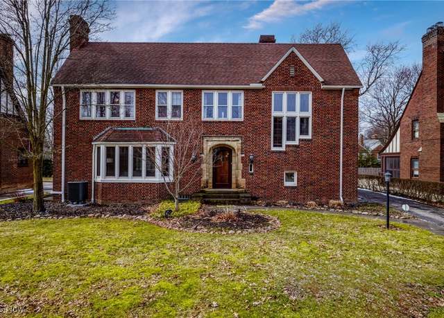 Property at 3006 Kingsley Rd, Shaker Heights, OH 44122, 4 beds, 3.5 baths