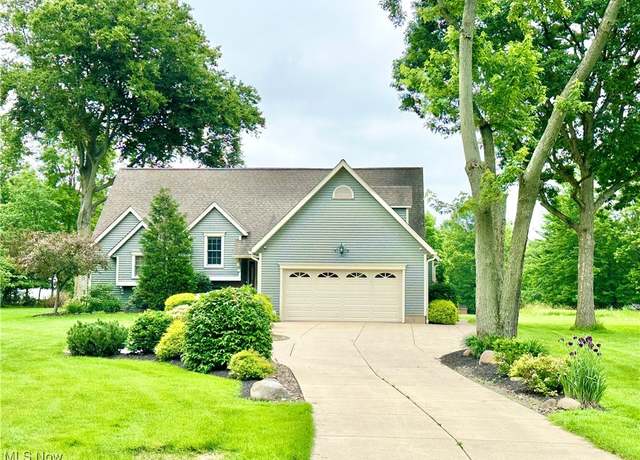 Property at 901 Beachler Rd, Tallmadge, OH 44278, 3 beds, 2.5 baths