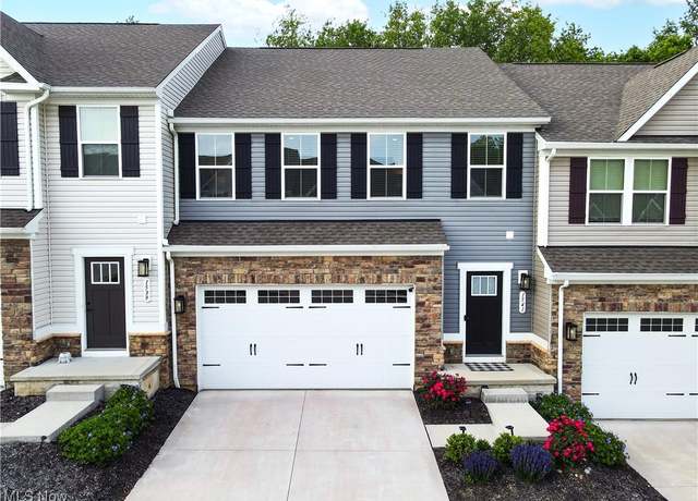 Property at 1541 Spruce Hill Dr, Stow, OH 44224, 3 beds, 2.5 baths