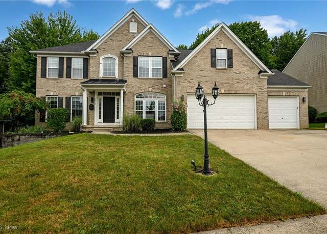 Property at 5718 W Mill Rd, Broadview Heights, OH 44147, 4 beds, 3.5 baths