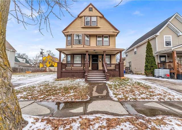 Property at 2233 E 80th St, Cleveland, OH 44103, 6 beds, 2.5 baths