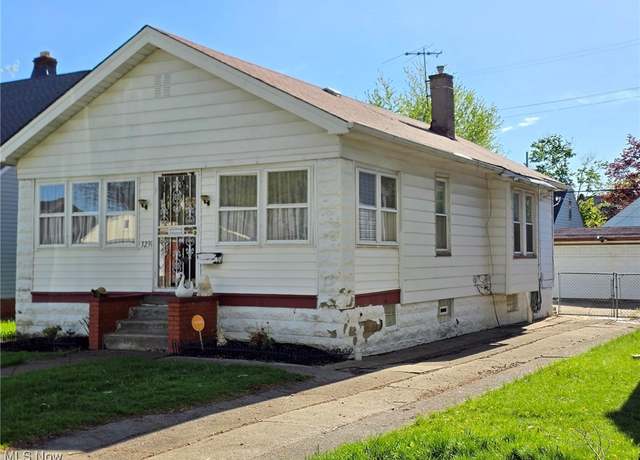 Property at 3239 W 129th St, Cleveland, OH 44111, 2 beds, 2 baths