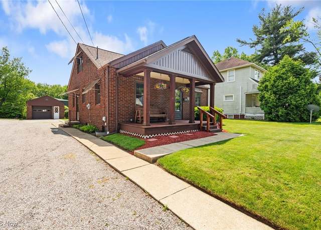 Property at 204 Ingall Ave NW, Massillon, OH 44646, 3 beds, 2 baths