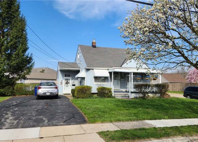 Property at 4734 Brookwood Dr, Brooklyn, OH 44144, 3 beds, 2 baths