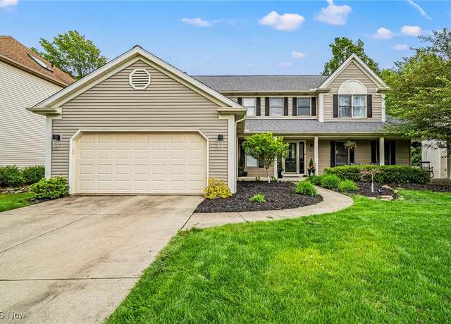 Property at 20393 Wildwood Ln, Strongsville, OH 44149, 4 beds, 2.5 baths