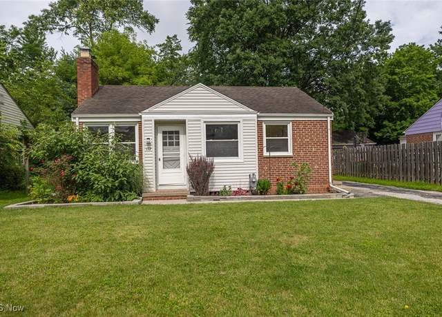 Property at 172 Fair St, Berea, OH 44017, 2 beds, 1 bath
