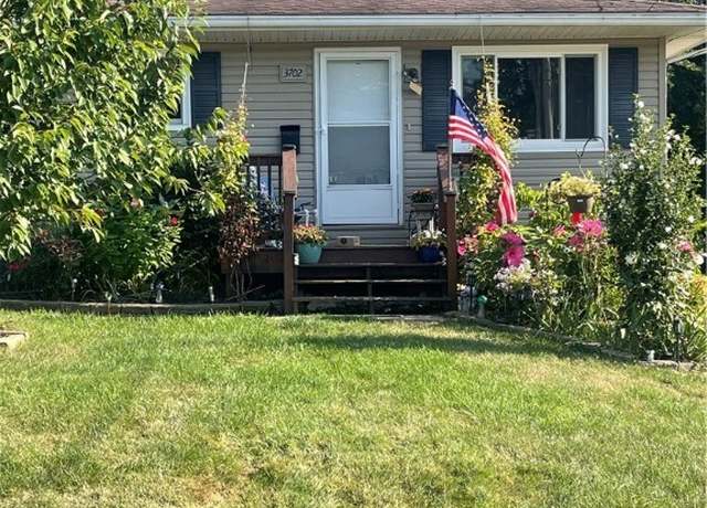 Property at 3702 Orchard St, Mogadore, OH 44260, 3 beds, 1.5 baths