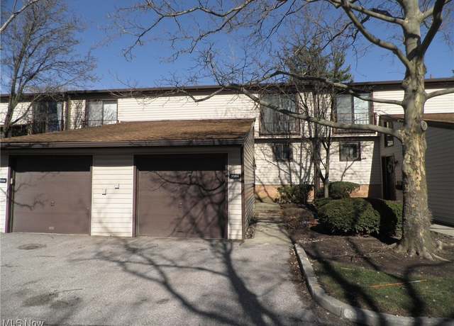 Property at 7384 Pine Ridge Ct, Middleburg Heights, OH 44130, 3 beds, 1.5 baths