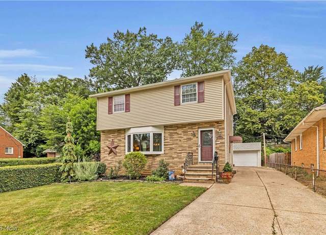 Property at 4090 Ridgeview Rd, Cleveland, OH 44144, 3 beds, 1.5 baths